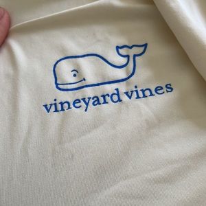 Vineyard vines long sleeve shirt with hood
